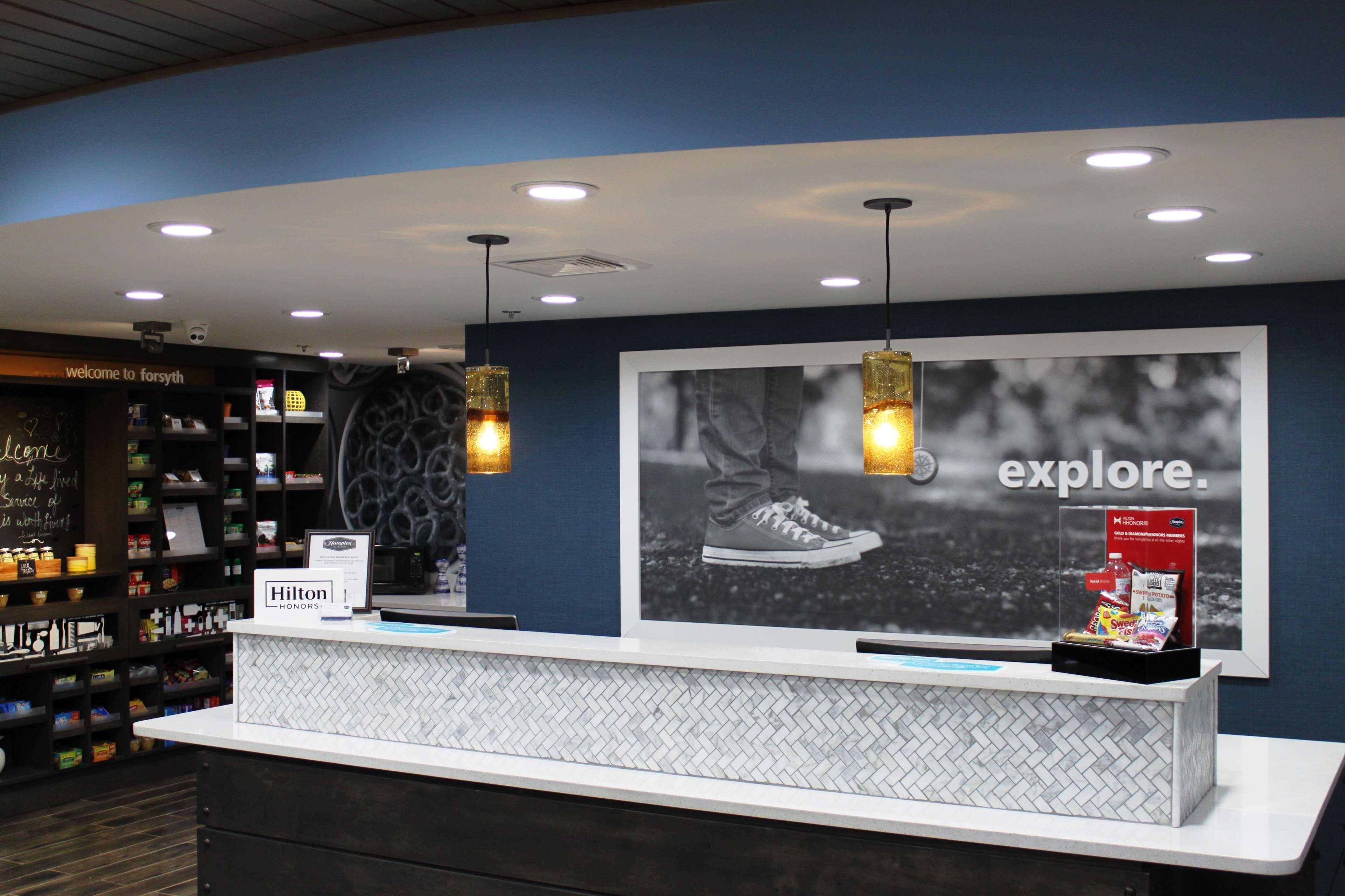 Hampton Inn Forsyth Luaran gambar